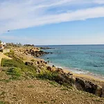 Lägenhet Spacious 2 Bedroom Near Mall -internet 1gbps Paphos
