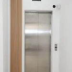 Spacious 2 Bedroom Near Mall -internet 1gbps