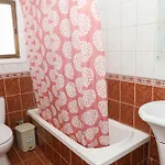 Spacious 2 Bedroom Near Mall -internet 1gbps * Πάφος