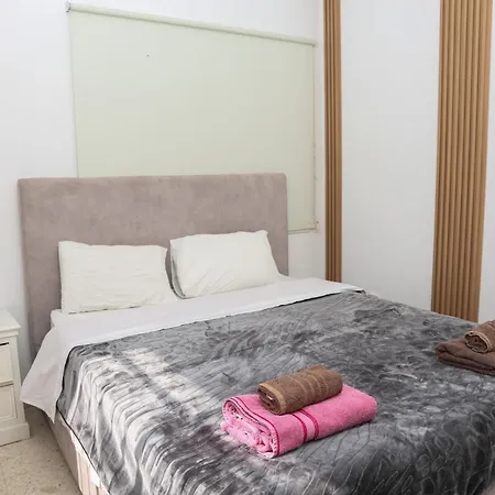 Spacious 2 Bedroom Near Mall -internet 1gbps Διαμέρισμα Πάφος