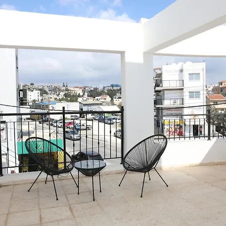 Διαμέρισμα Spacious 2 Bedroom Near Mall -internet 1gbps