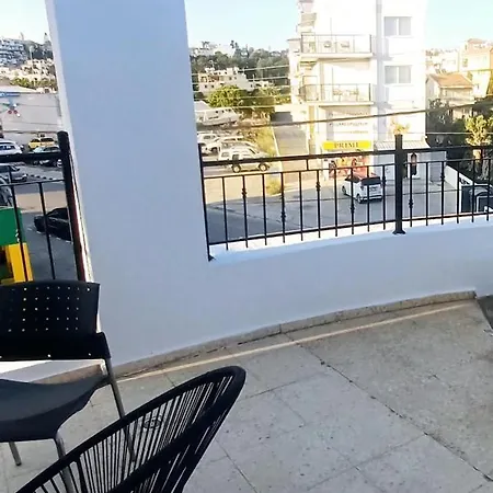 Lejlighed Spacious 2 Bedroom Near Mall -internet 1gbps *