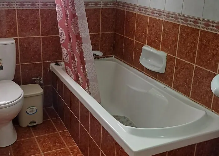 Spacious 2 Bedroom Near Mall -internet 1gbps Apartmán *