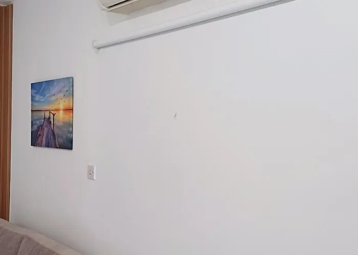 Spacious 2 Bedroom Near Mall -internet 1gbps * Paphos