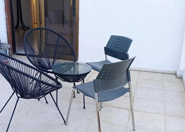 Spacious 2 Bedroom Near Mall -internet 1gbps * Paphos